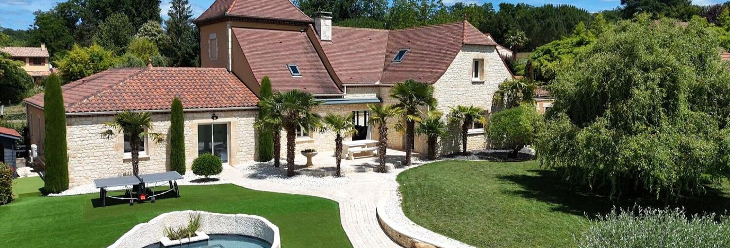 Maison 9 Pièces 330 m² à vendre à Gourdon (46300)
