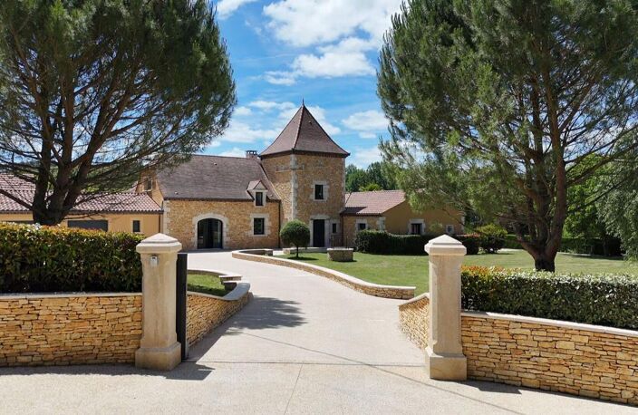 Belle propriété contemporaine avec piscine chauffée, dépendances et prestations de qualité — photo 3