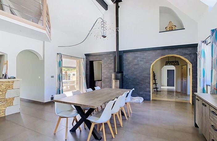 Belle propriété contemporaine avec piscine chauffée, dépendances et prestations de qualité — photo 5
