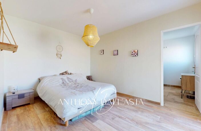 PLAIN PIED - 4 CHAMBRES - PISCINE - SALLE DE BAIN — photo 5