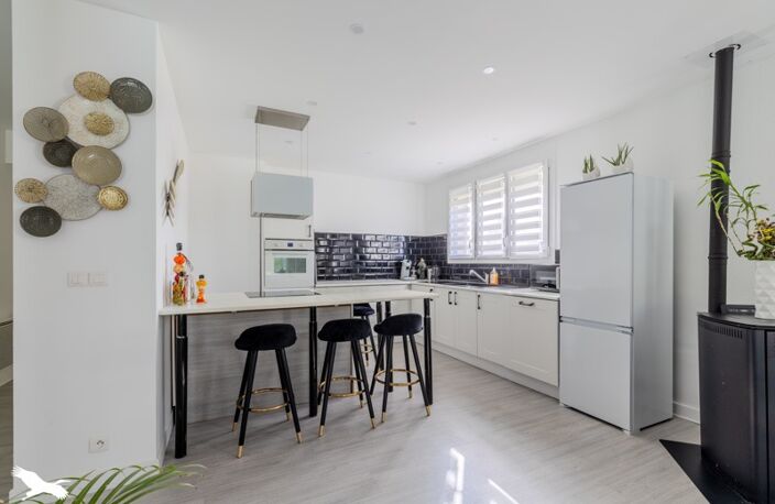 Vente maison 7 pièces 244 m² Saint-Vincent-de-Paul (33440) — photo 4
