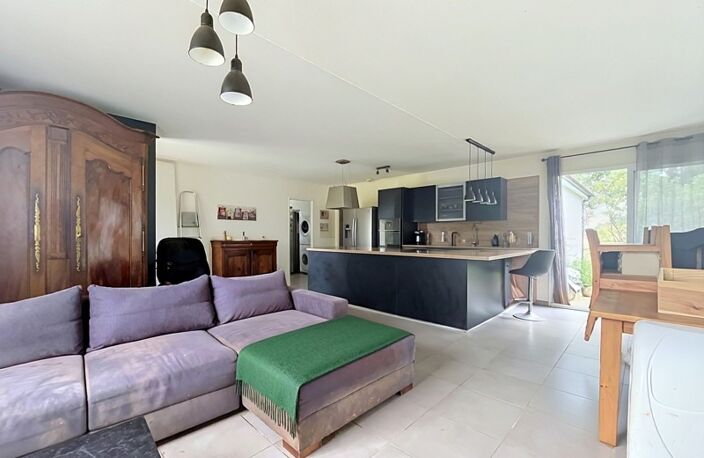 Vente maison 5 pièces 114 m² Galgon (33133) — photo 2