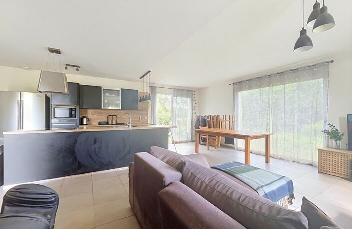 Vente maison 5 pièces 114 m² Galgon (33133) — photo 3