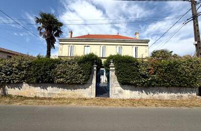 Maison Charentaise de 271 m2 avec 3581m2 de terrain — photo du bien