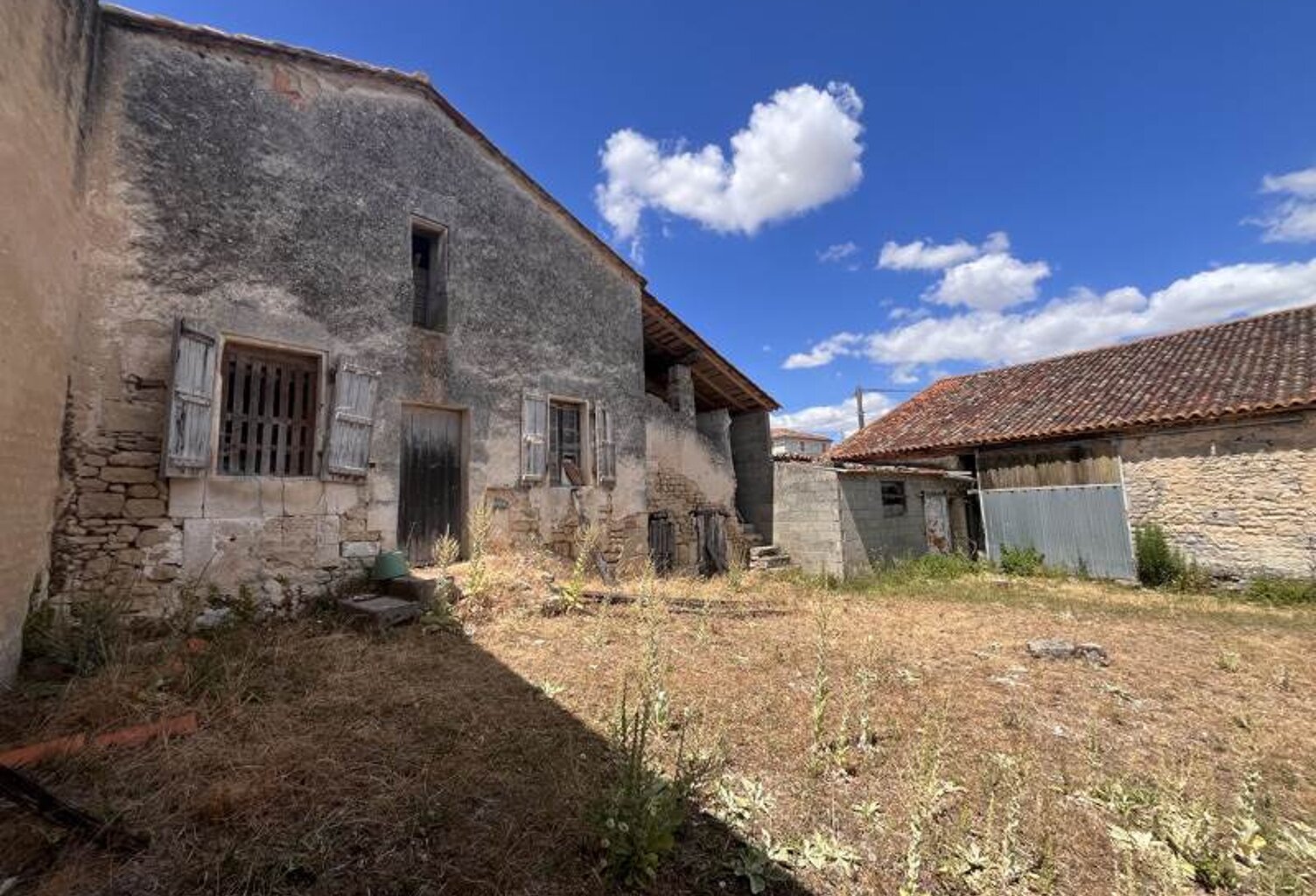 Grange de 2 pièces principales — photo 1
