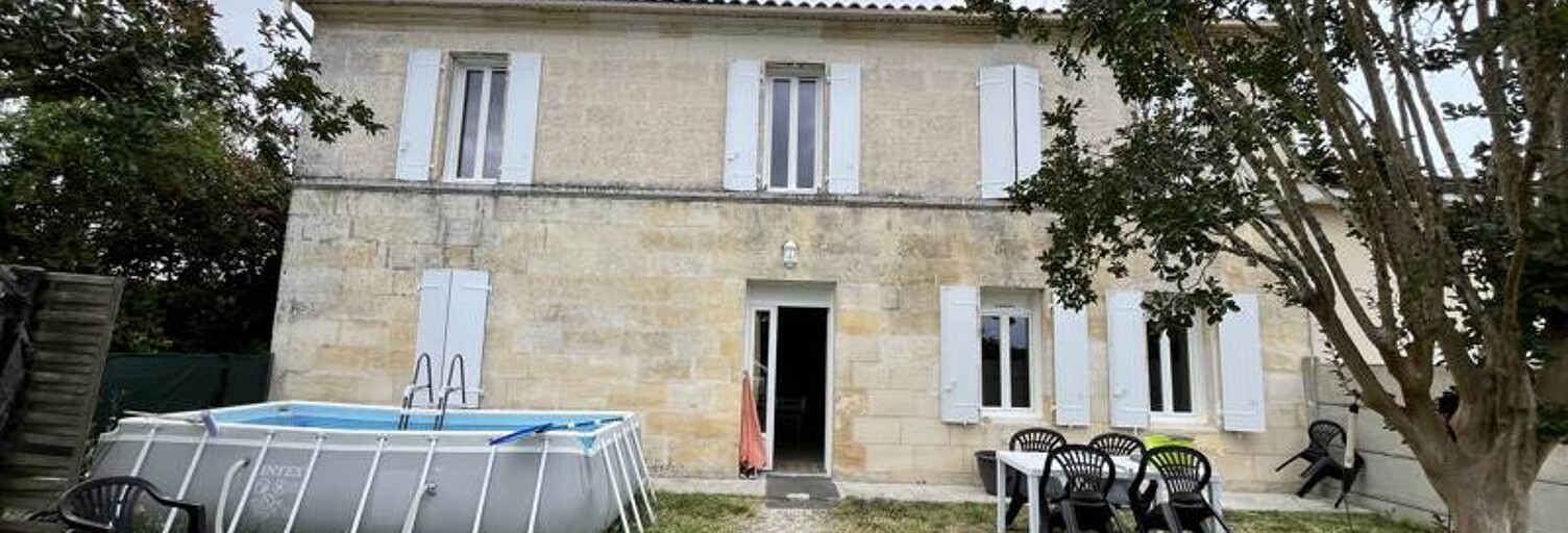 Immeuble   m² à vendre à Bayas (33230)