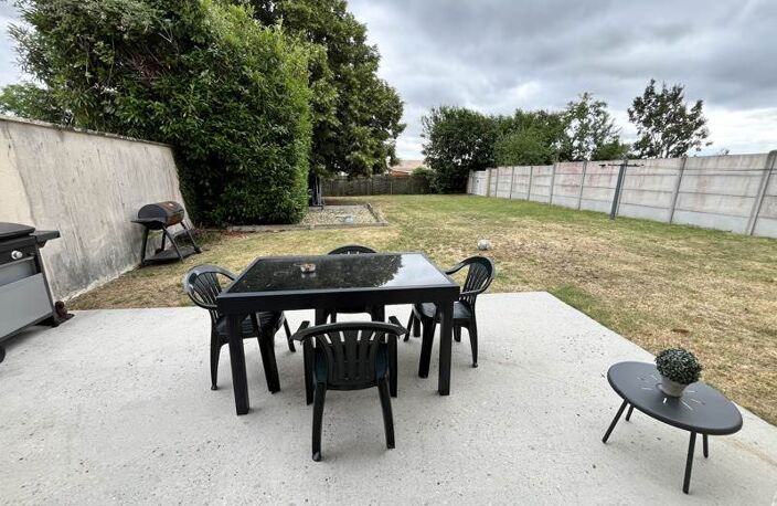 Vente immeuble   Bayas (33230) — photo 4