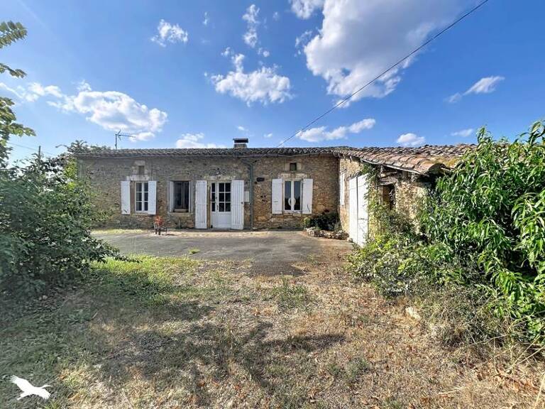 Maison en pierre de 4 pièces principales — photo 1