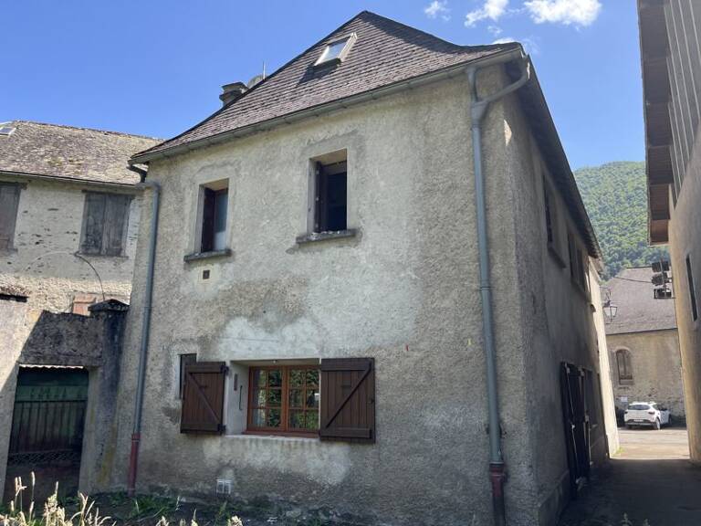Maison en pierre de 4 pièces principales — photo 1
