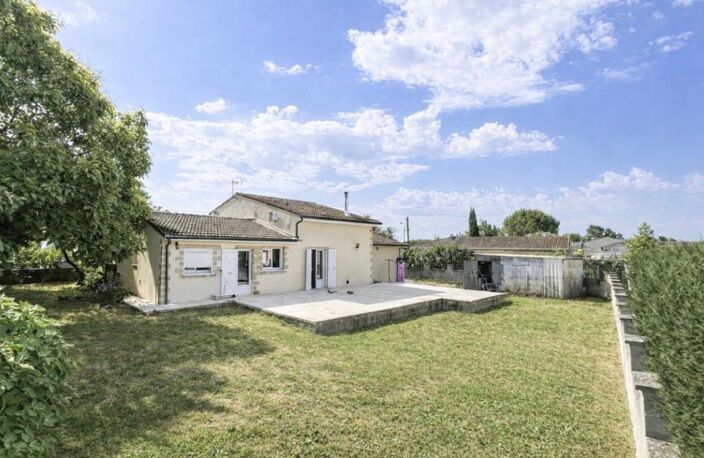 Au calme à Saint-André de Cubzac dans un quartier résidentiel, maison de 115 m2 sur un terrain d'environ 1001 m2 - Piscinable - Jardin arboré - Cabanon — photo 3