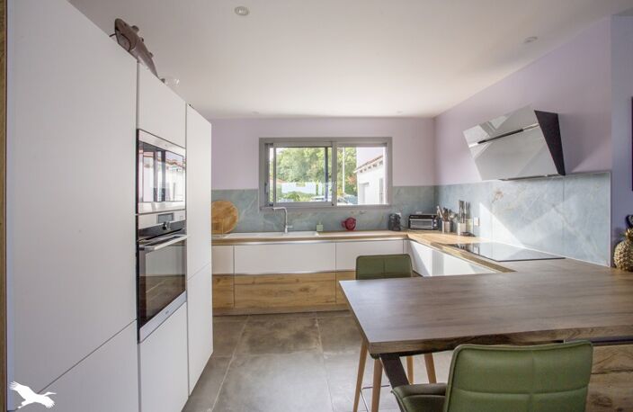 Vente maison 4 pièces 120 m² Saint-Laurent-de-la-Prée (17450) — photo 3
