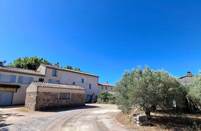 Domaine viticole d'exception de 25 ha en Provence Méditerranéenne — photo 2