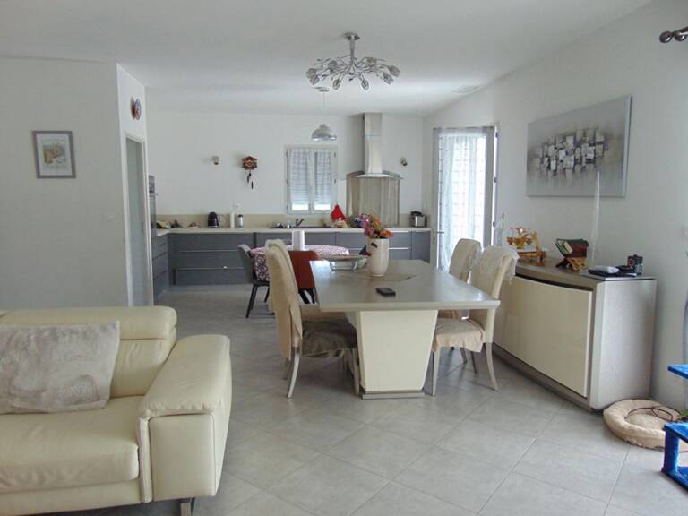 Au 31290 Grande maison avec piscine — photo 1