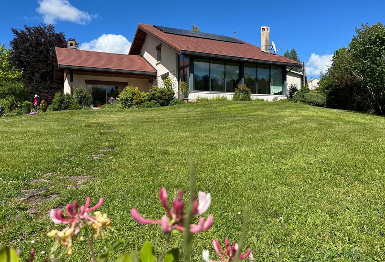 Arinthod ? Spacieuse maison familiale sur plus de 3 500 m² de terrain — photo 1