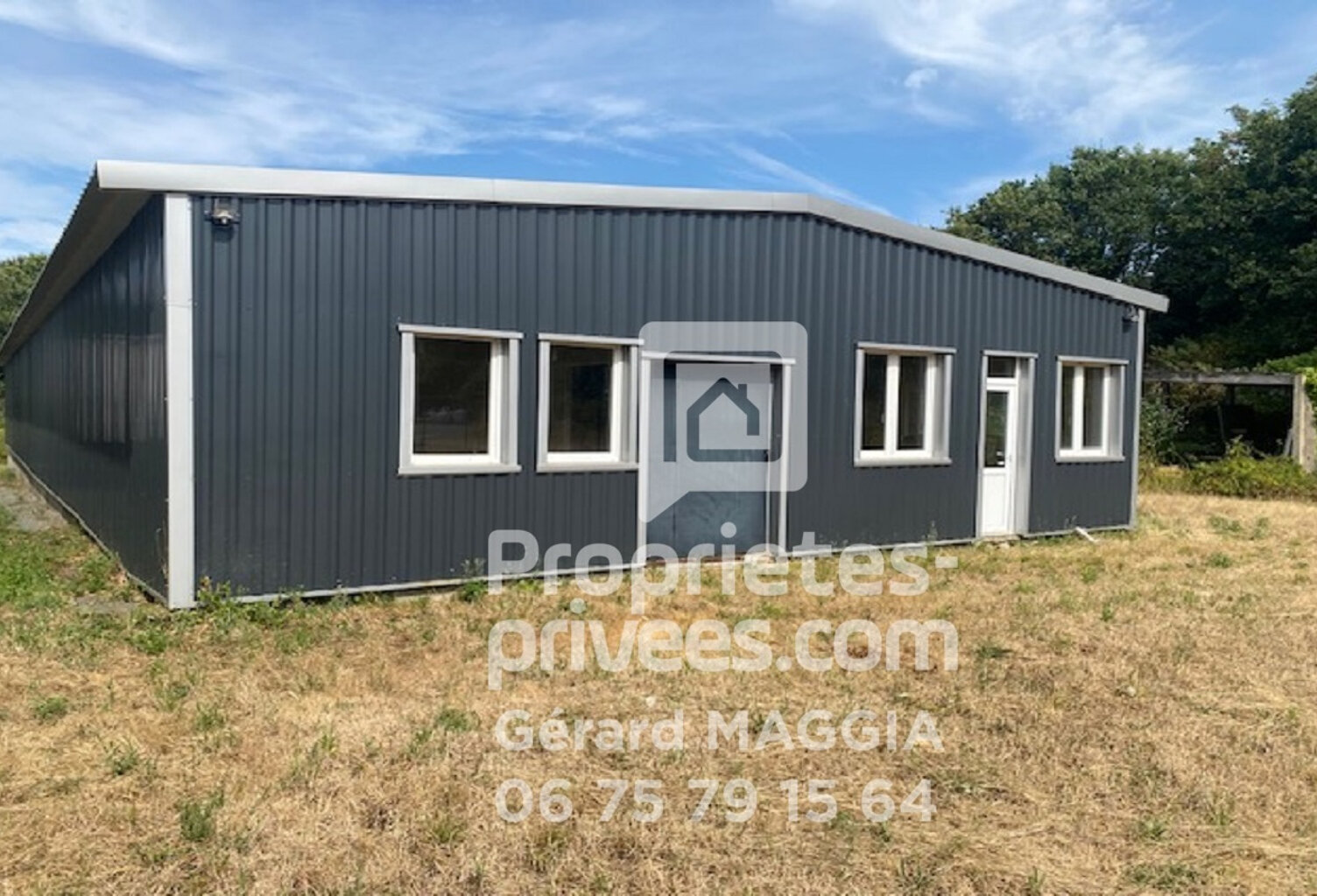 Terrain de 2747 m 2 MUZILLAC avec Bâtiment industriel 415 m2 — photo 1