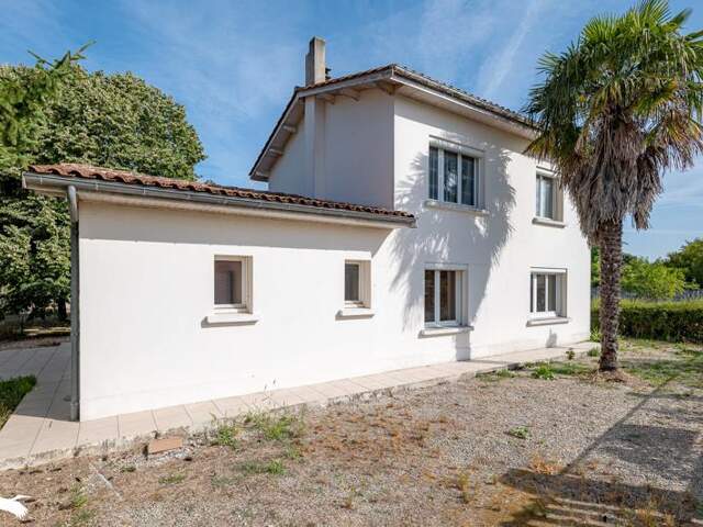 Maison de ville de 6 pièces principales — photo du bien