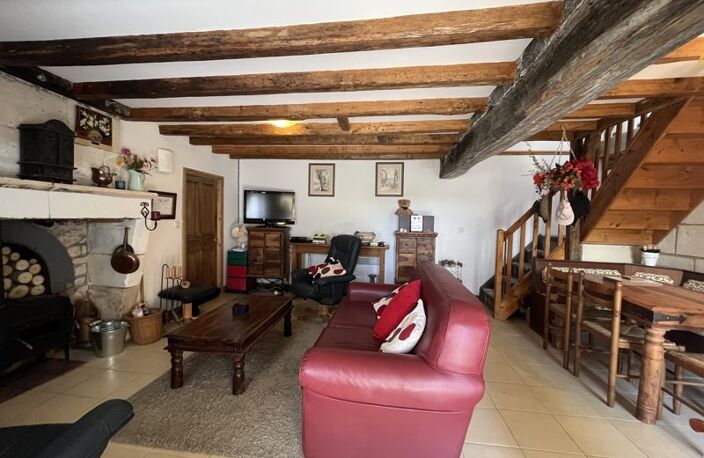 Maison en pierre de 3 pièces principales — photo 4