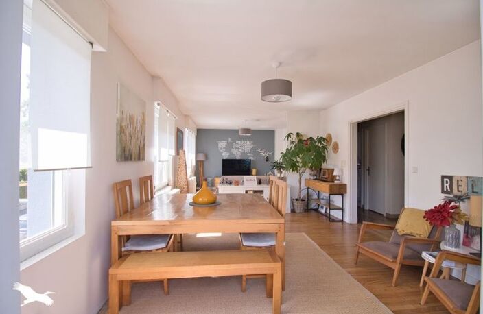 Maison de ville de 7 pièces principales — photo 2