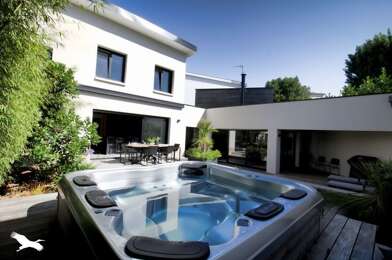 Maison 5 pièces 709920 €