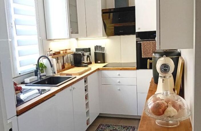 Appartement Haussmannien 75 m² traversant,  Balcons, ascenseur, chambre de service au 8 étage — photo 2