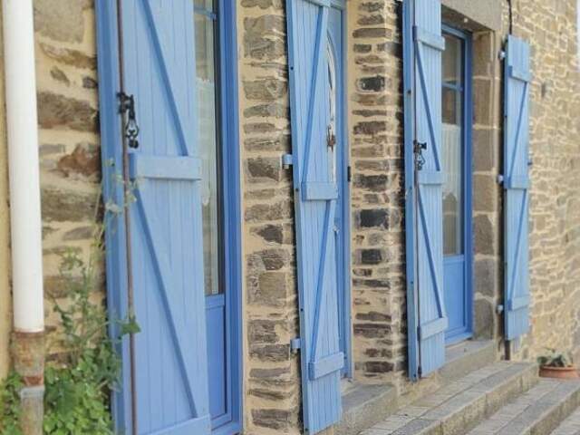 A CANCALE ! Maison en pierre en excellent état, 6 pièces, 5 chambres ! — photo du bien