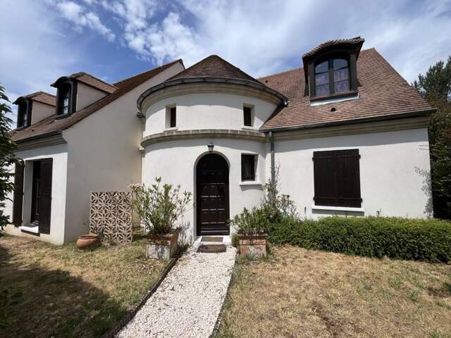 Villa de 9 pièces principales — photo du bien