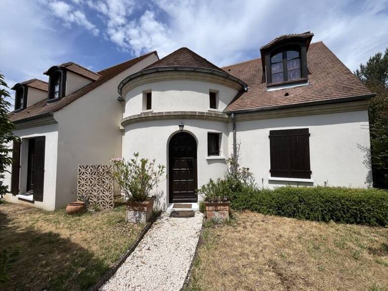 Villa de 9 pièces principales — photo 1