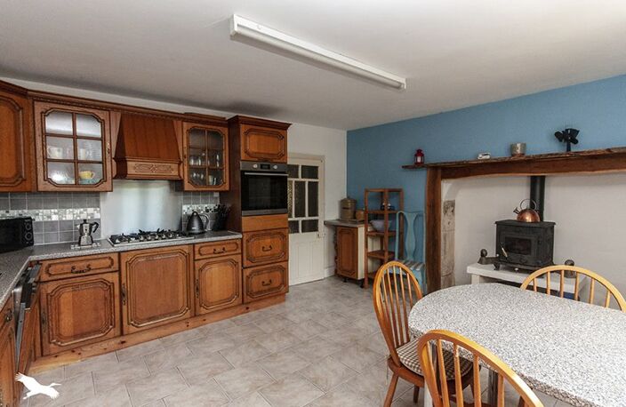 Maison en pierre de 9 pièces principales — photo 5