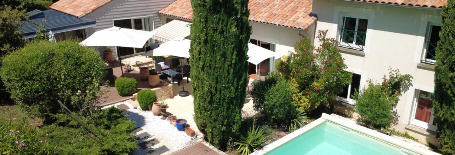 Maison 7 Pièces 245 m² à vendre à Saint-Benoît (86280)