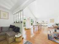 Maison à St Benoit de 245 m2 , 5 chambres, double sejour , jardin, piscine, garage — photo 4