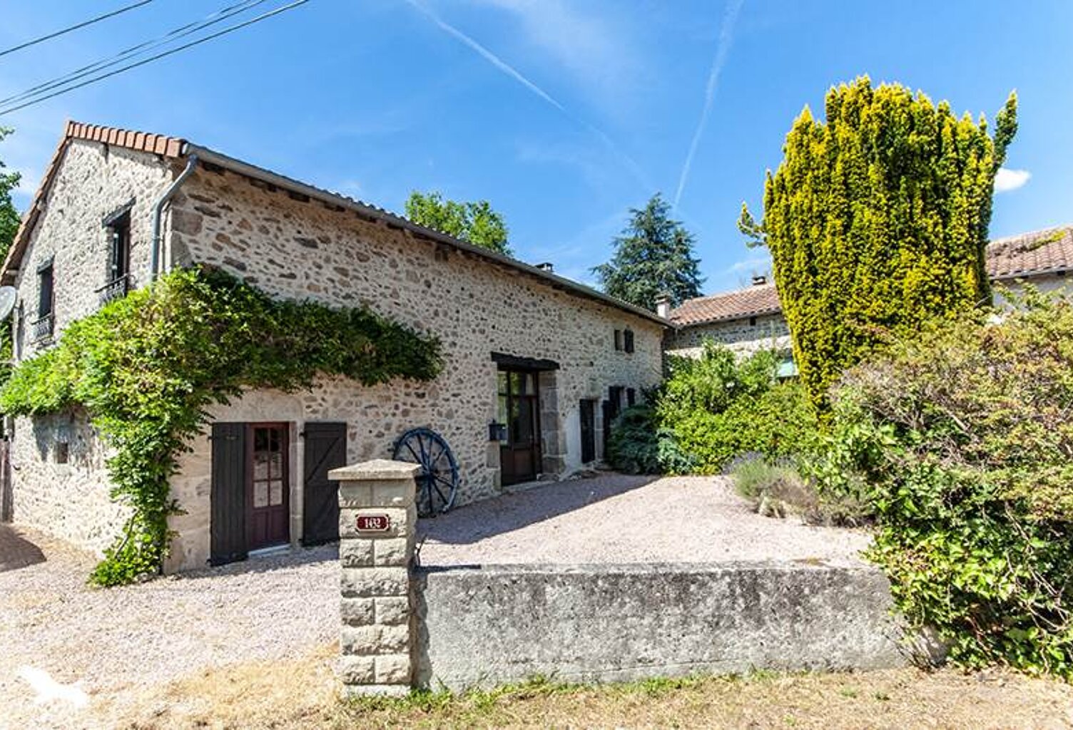 Maison en pierre de 7 pièces principales — photo 1