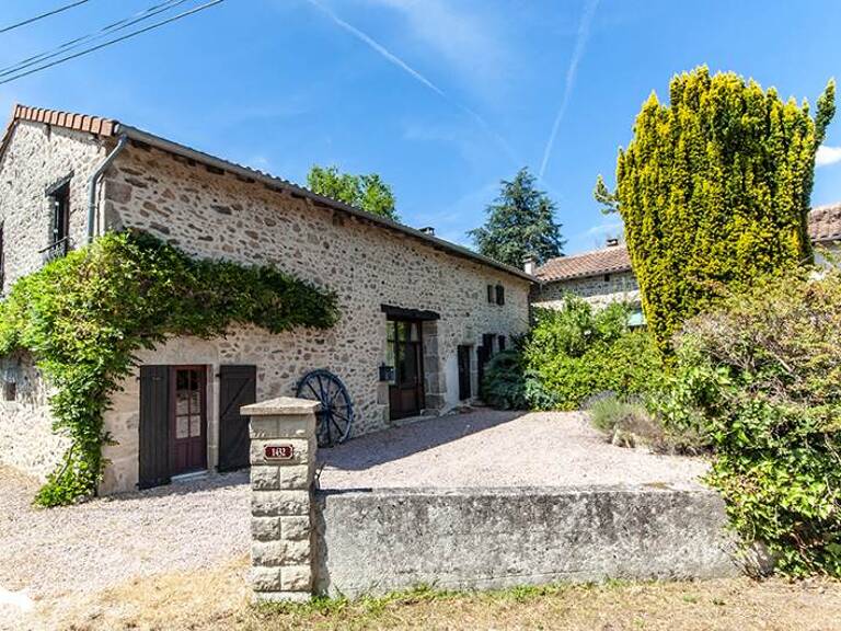 Maison en pierre de 7 pièces principales — photo 1