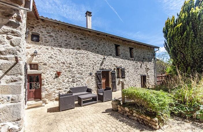 Maison en pierre de 7 pièces principales — photo 2