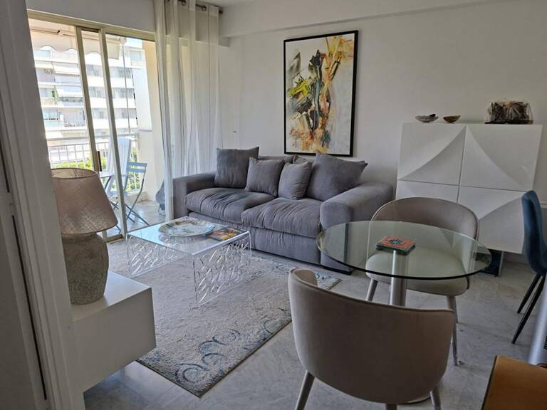 Location d un appartement  T2  de 36,75 m 2 a cannes — photo 1