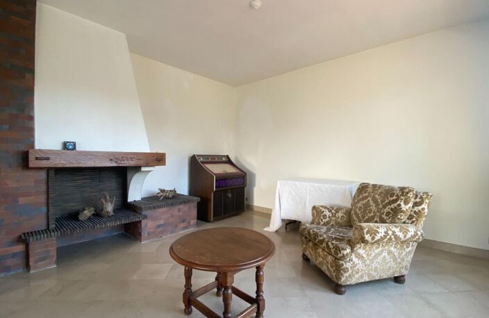 CHEVIGNY SAINT SAUVEUR -Maison  d'architecte des année 70 — photo 3