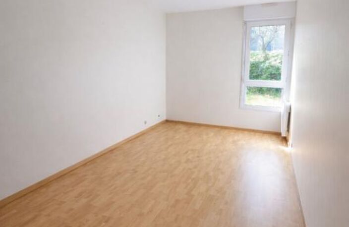 Appartement  3 pièce(s) 64.78 m2 Noisy le Grand (93160) — photo 5