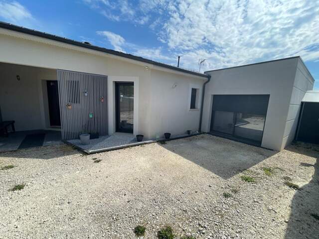 Maison moderne  Condat Sur Trincou 4 pièce(s) 108m2 — photo du bien