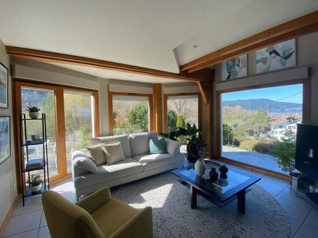 Gérardmer - Chalet pièce de vie vue lac, 4 chambres, 2 garages  151 m²  DPE C — photo du bien