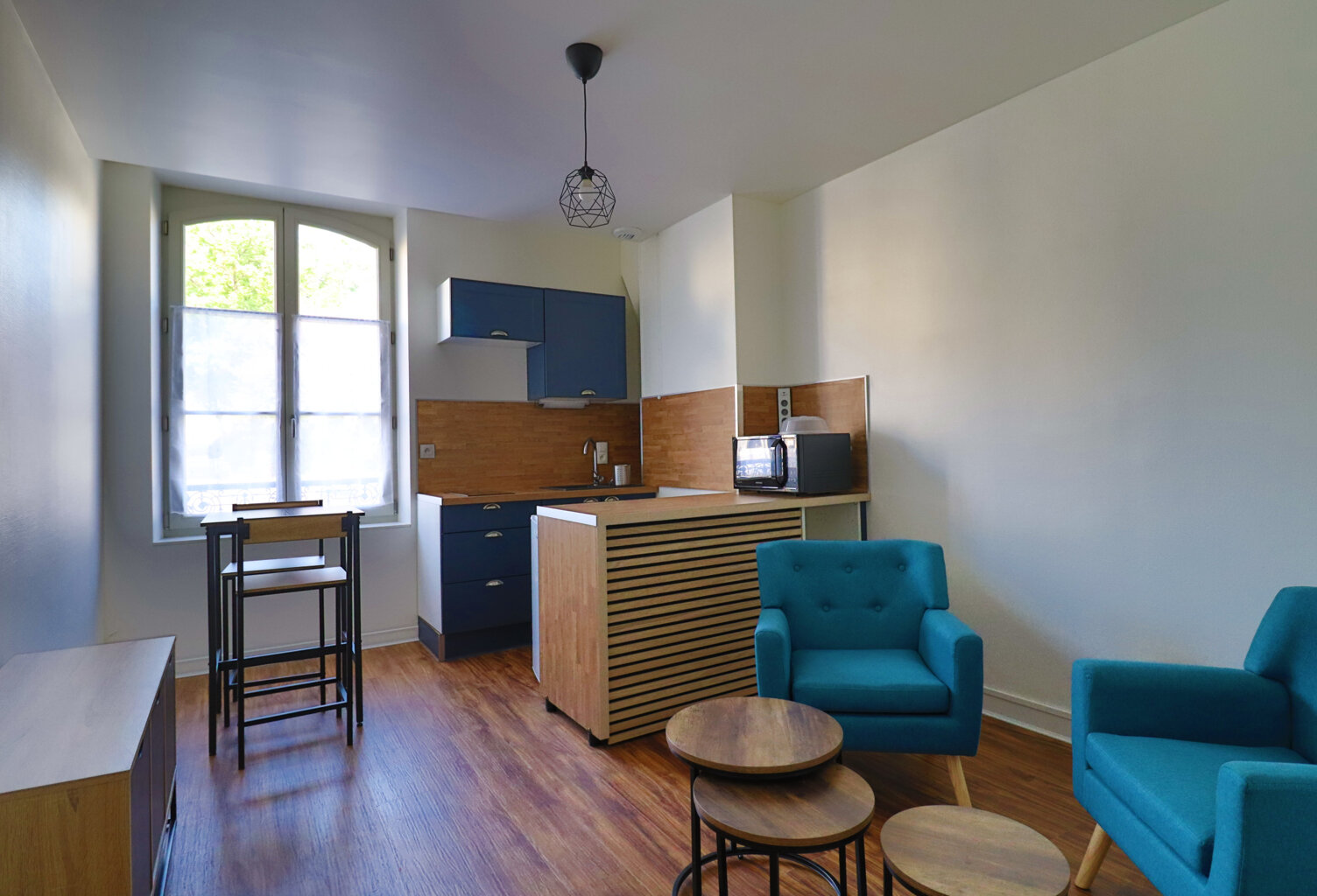 LOCATION APPARTEMENT T2 MEUBLÉ - CHALONS EN CHAMPAGNE — photo 1