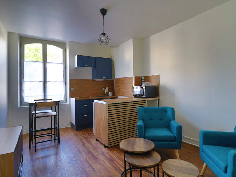 LOCATION APPARTEMENT T2 MEUBLÉ - CHALONS EN CHAMPAGNE — photo 1