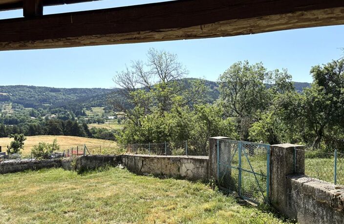SAINT ANTHEME 63660 Fermette en pierre à rénover 110 m² au sol sur 1000m² de terrain — photo 4