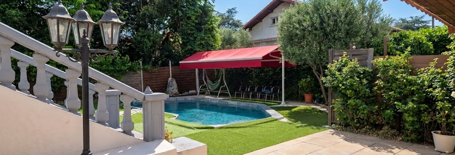 Maison 7 Pièces 211 m² à vendre à Bron (69500)