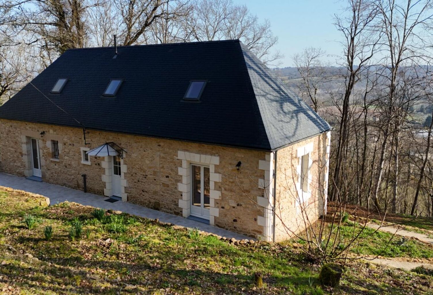 Maison récemment rénovée avec 3 chambres — photo 1