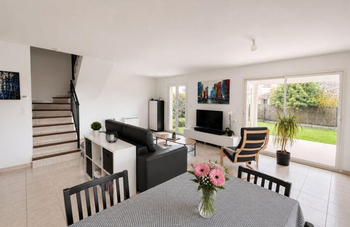 SAINT-JEAN, Maison T4 de qualité dans un environnement privilégié + garage et jardin — photo 2
