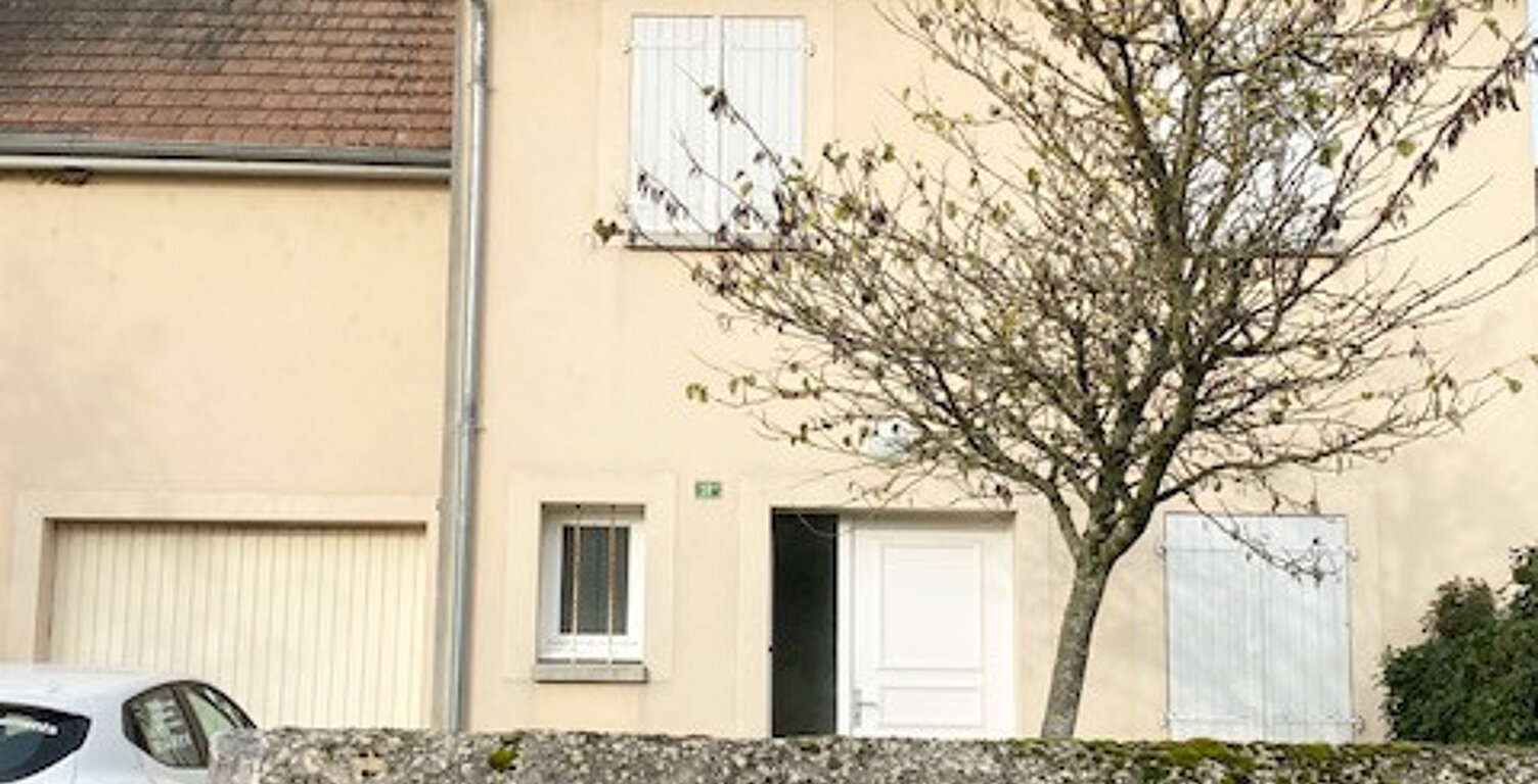 Leasing Maison 4  pièces 82 m² Douadic — photo 1