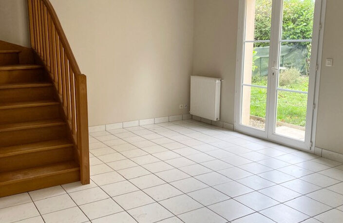 Leasing Maison 4  pièces 82 m² Douadic — photo 3
