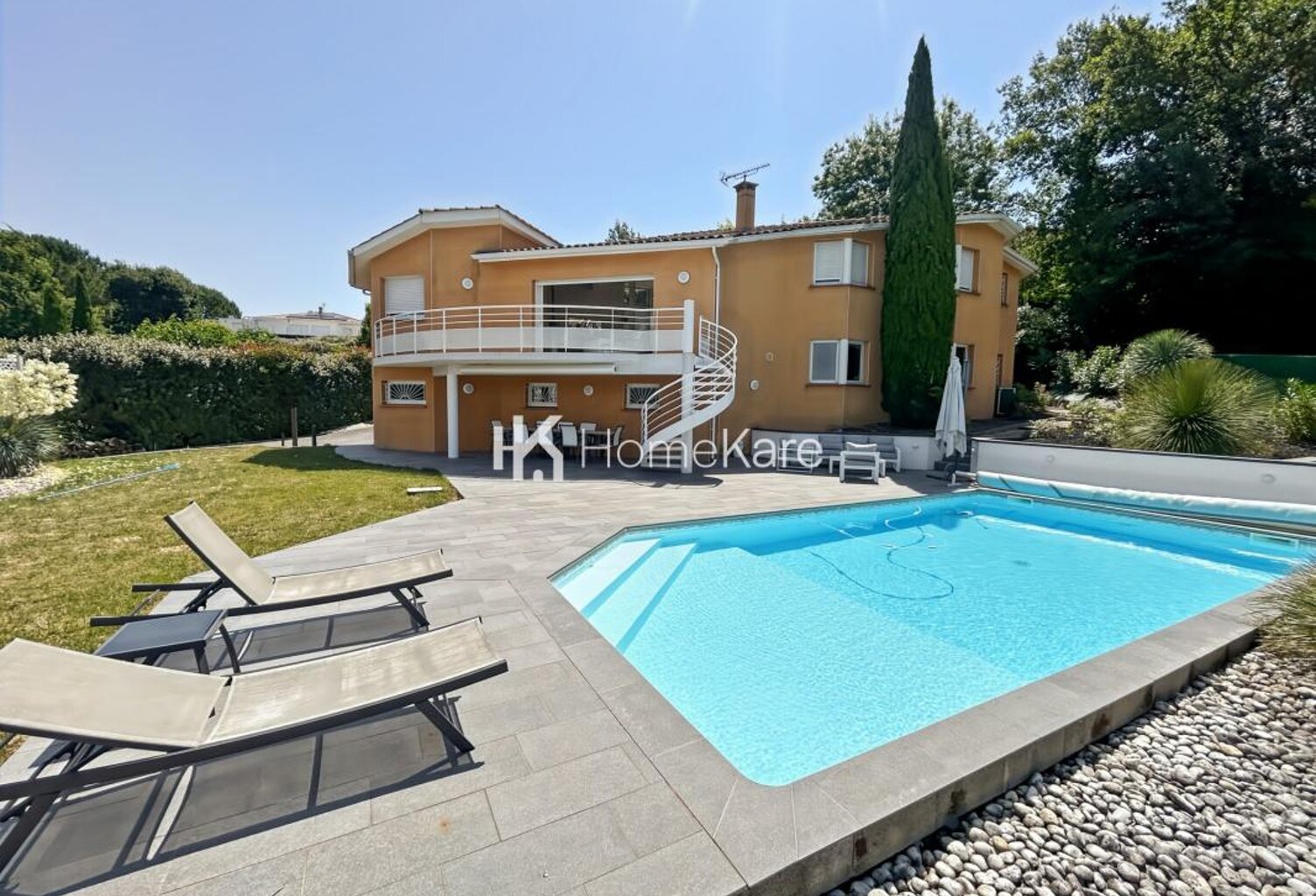 VILLA FAMILIALE T7 AVEC VUE, PISCINE ET GARAGE — photo 1