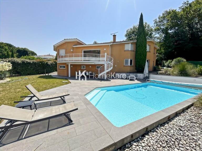 VILLA FAMILIALE T7 AVEC VUE, PISCINE ET GARAGE — photo 1