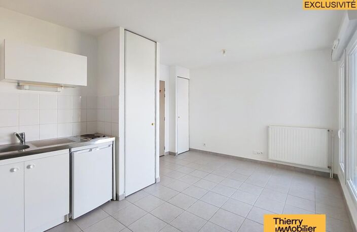 Longchamp/Beauséjour : Appartement T2 calme avec parking, Tram 3 à pied — photo 2