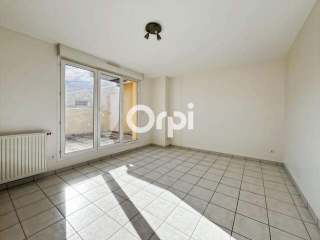 🏢 Appartement T3 en duplex avec terrasse, garage, parking et cave à 5 min à pied du centre ! — photo du bien
